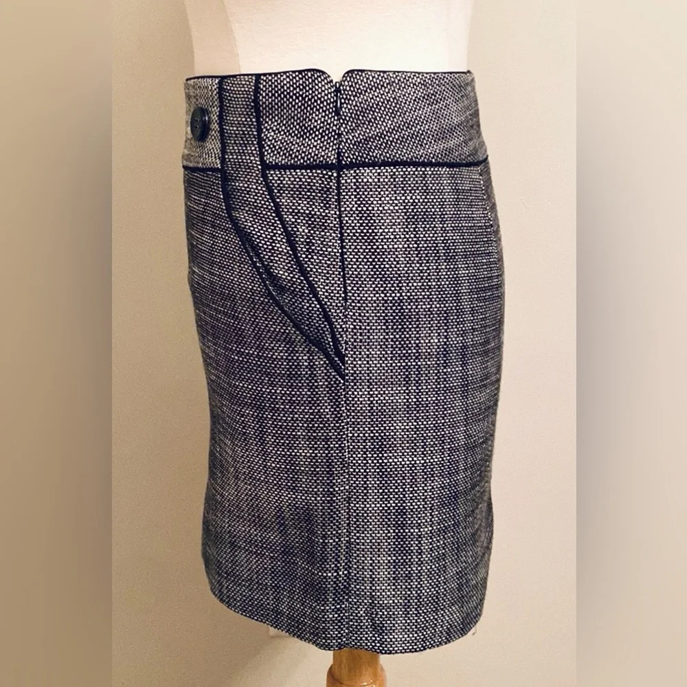 The Limited Black White Metallic Tweed Black Piping Lined Pencil Mini Skirt SZ 2